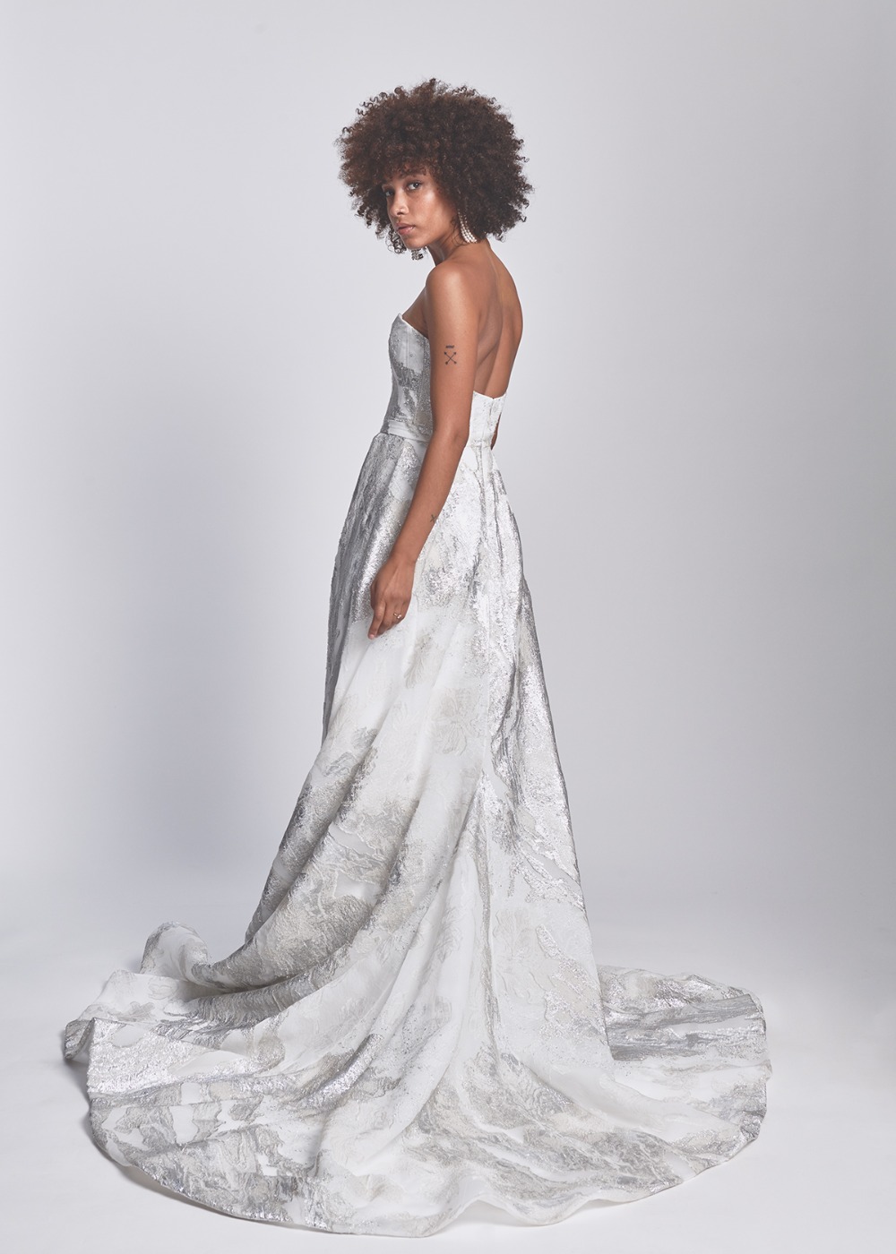 Alexandra-Grecco_Moon-Stone_Look-8_525