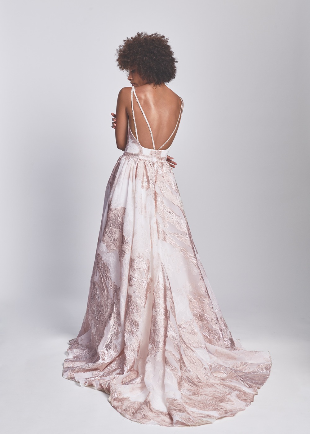 Alexandra-Grecco_Moon-Stone_Look-9_550