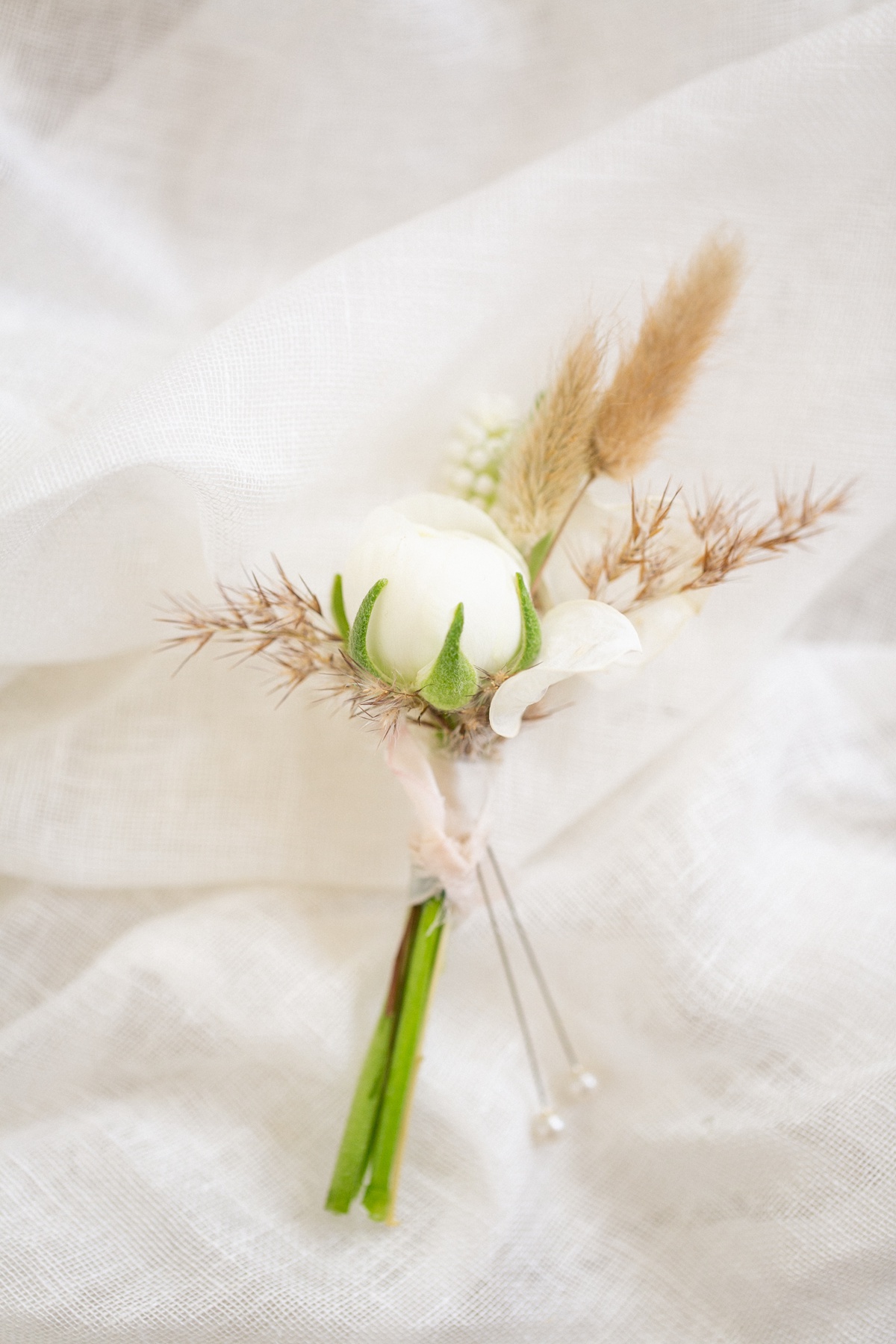 chateau-de-redon-ethereal-spring-wedding