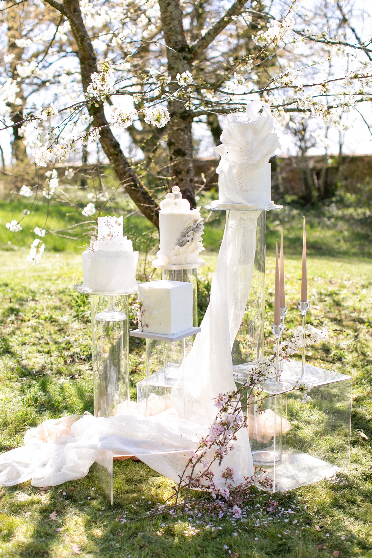 chateau-de-redon-ethereal-spring-wedding