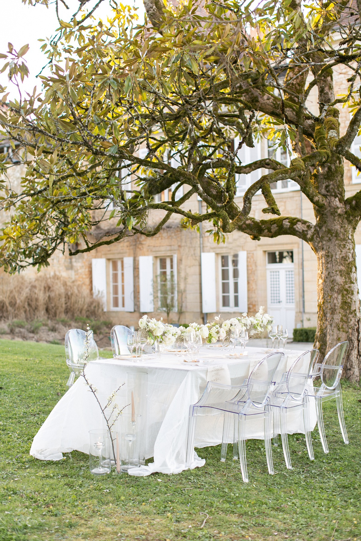 chateau-de-redon-ethereal-spring-wedding