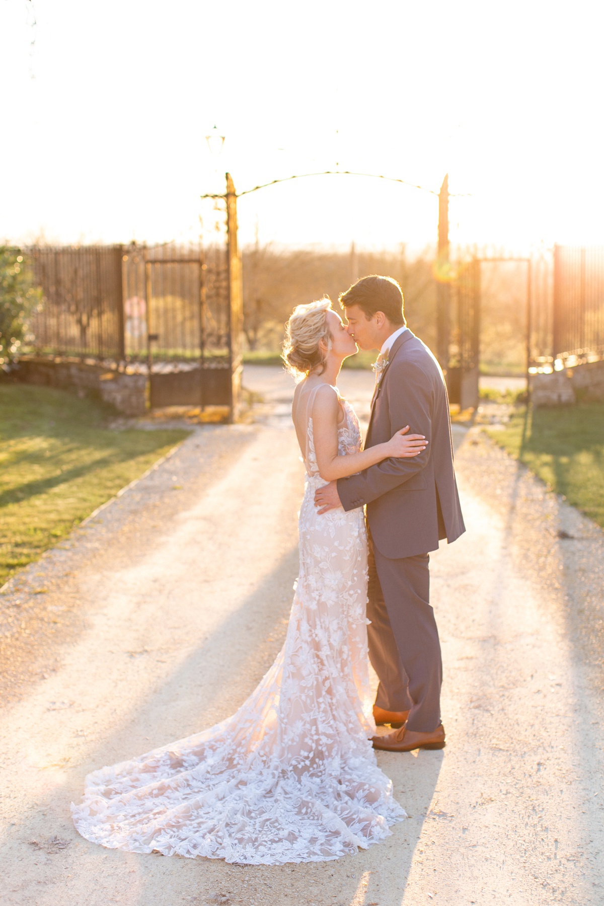 chateau-de-redon-ethereal-spring-wedding