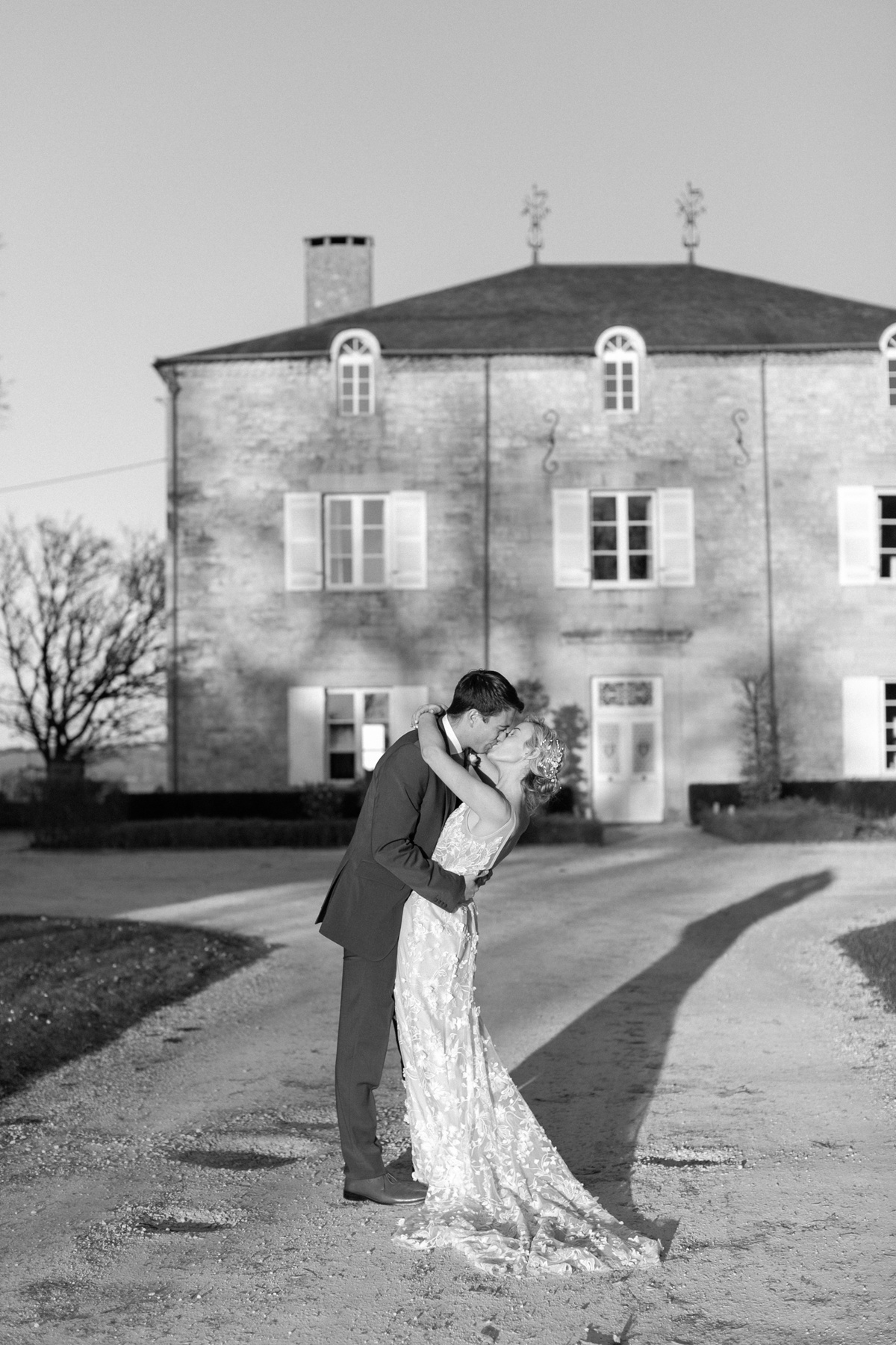 chateau-de-redon-ethereal-spring-wedding
