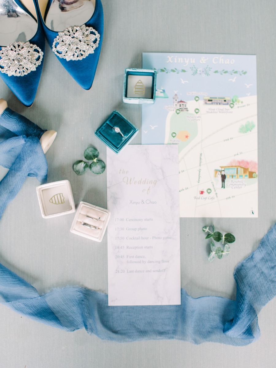 Classic and Minimal Wedding in Blue and Gold