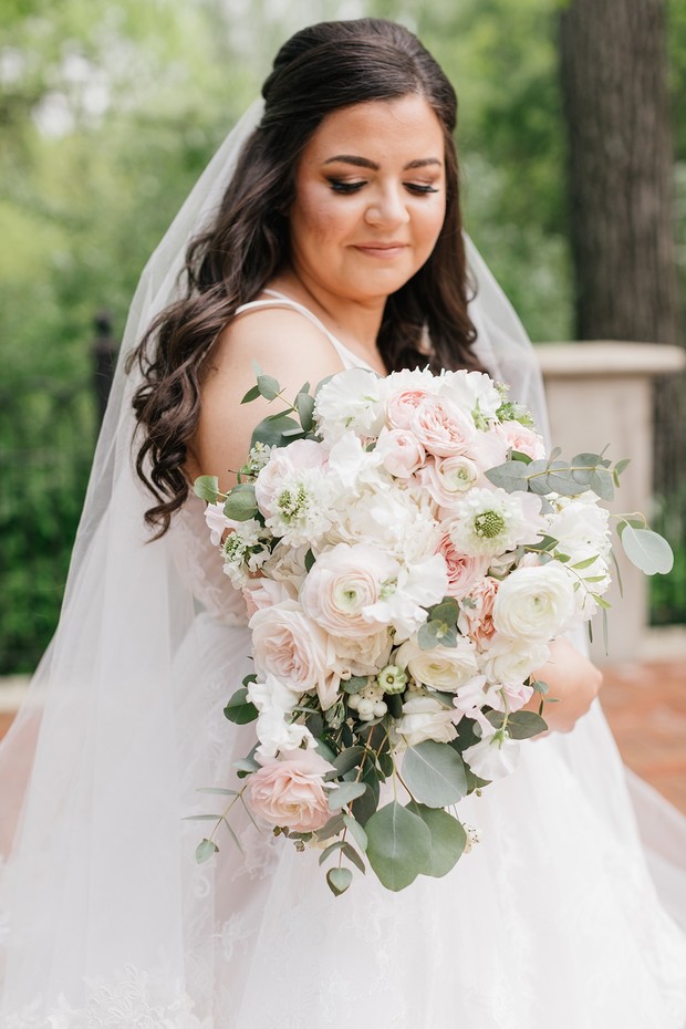 pink and white wedding bouquet