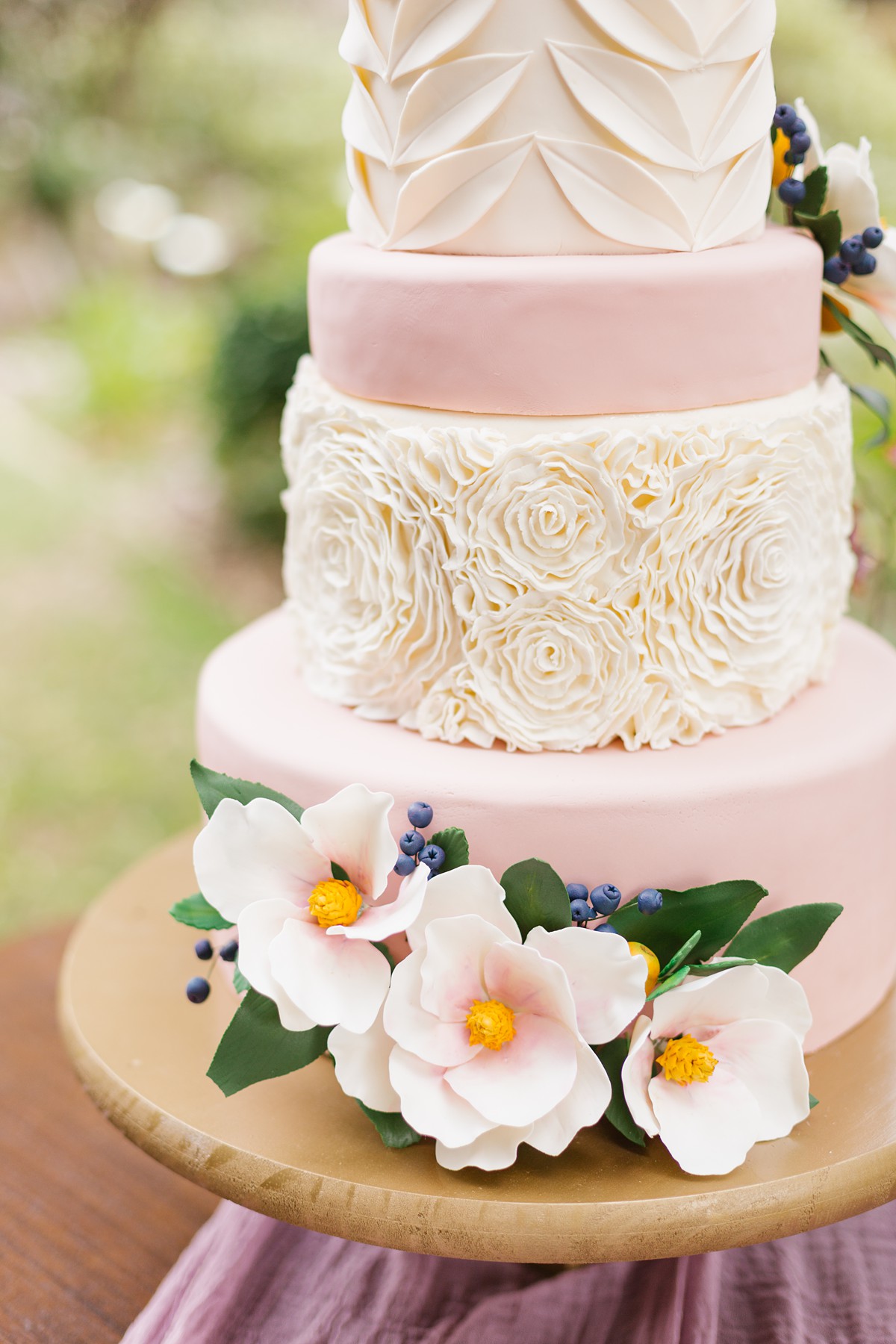 enchanted-forest-wedding-inspiration-pie