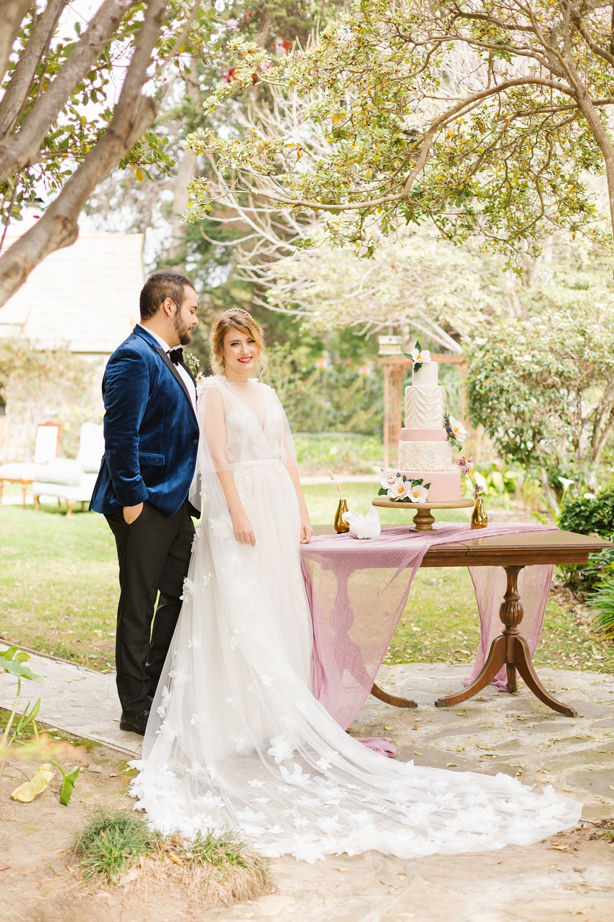 enchanted-forest-wedding-inspiration-pie