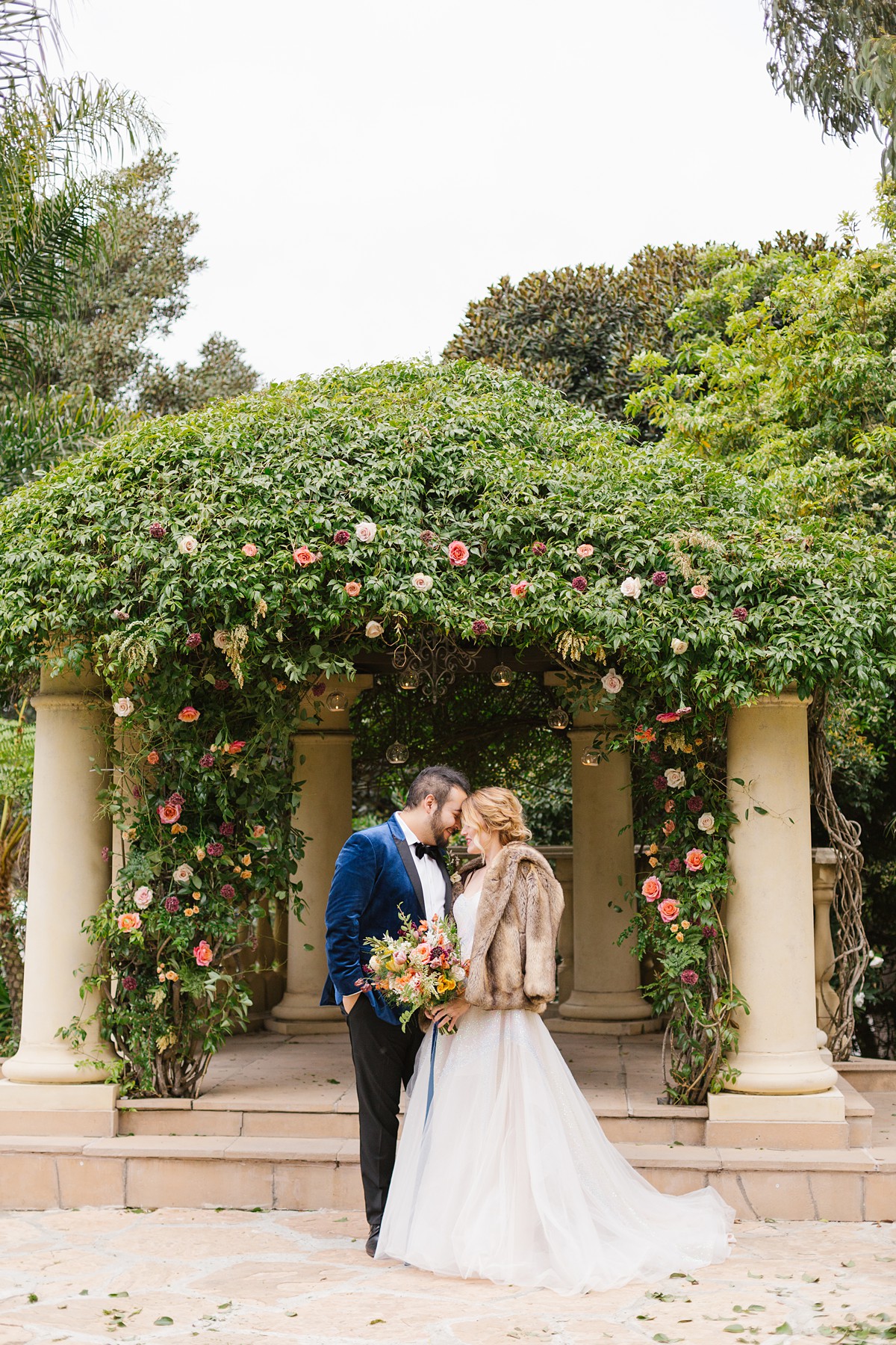 enchanted-forest-wedding-inspiration-pie