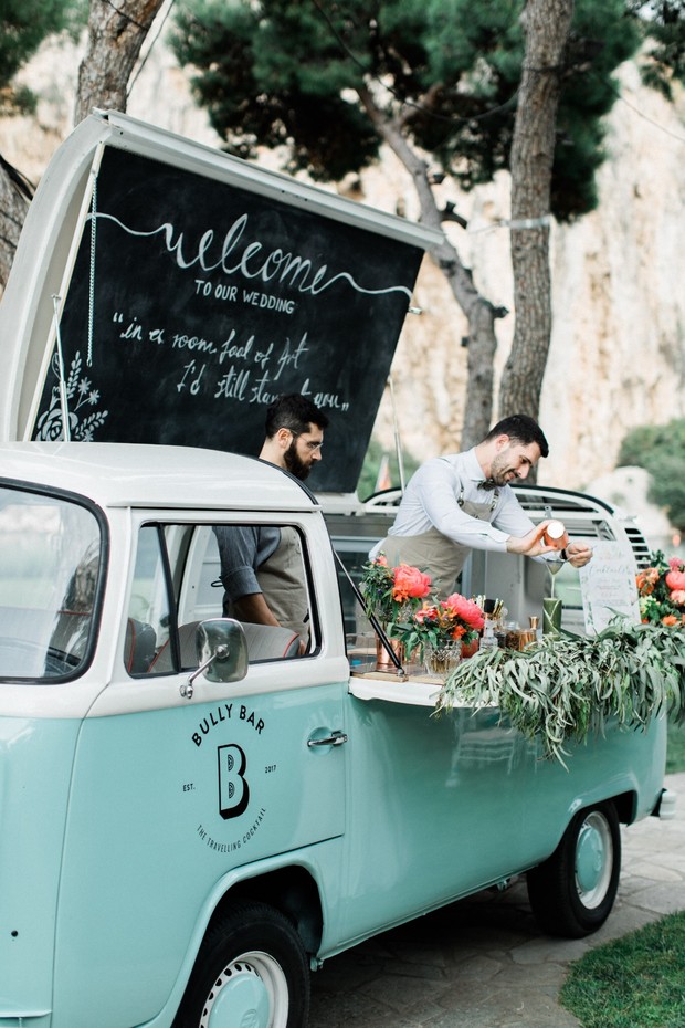 mobile wedding bar, Bully Bar