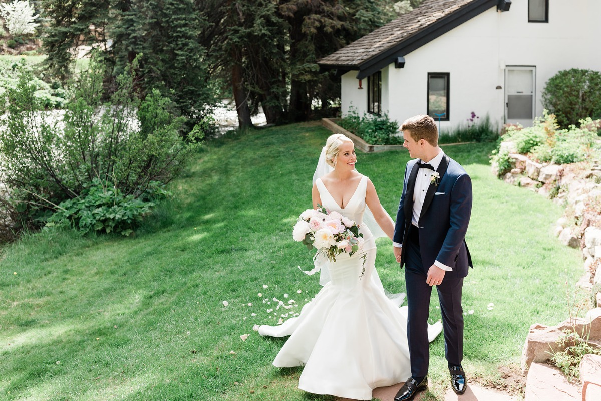 sarah-will-vail-colorado-wedding-portrai