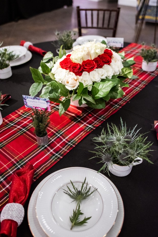 plaid red and white table decor