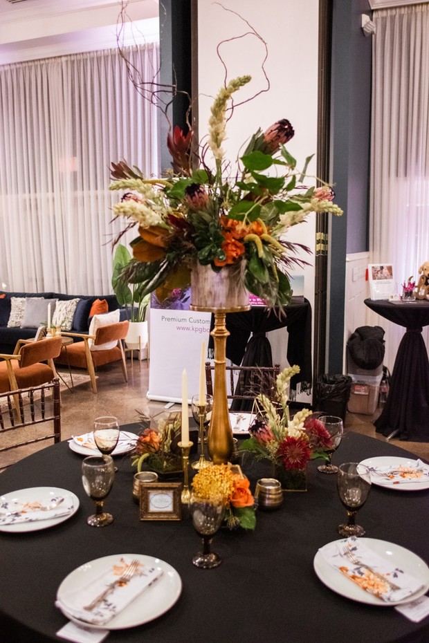 black and gold floral table decor