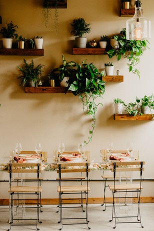modern wedding table decor idea