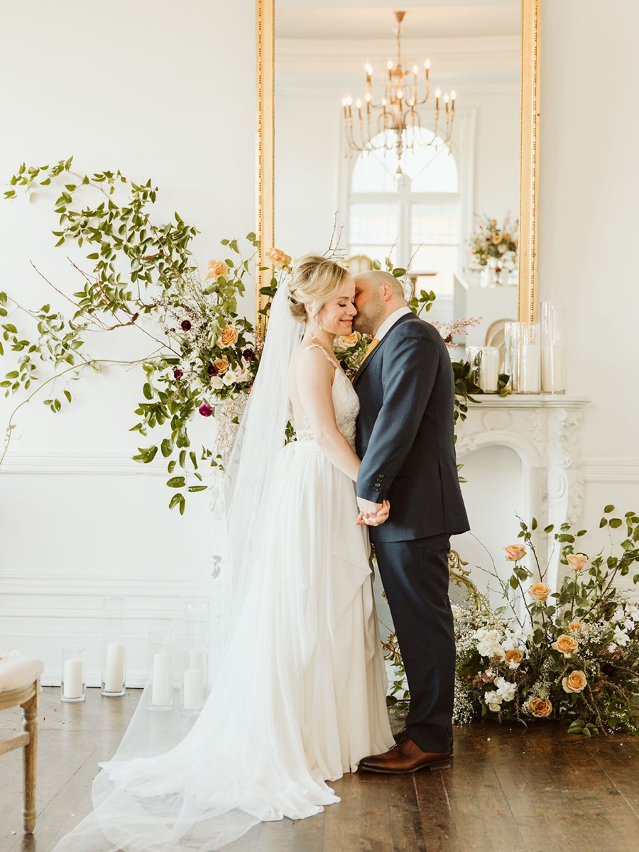 How To Mix An Elegant Organic Wedding With your Minimalist Style