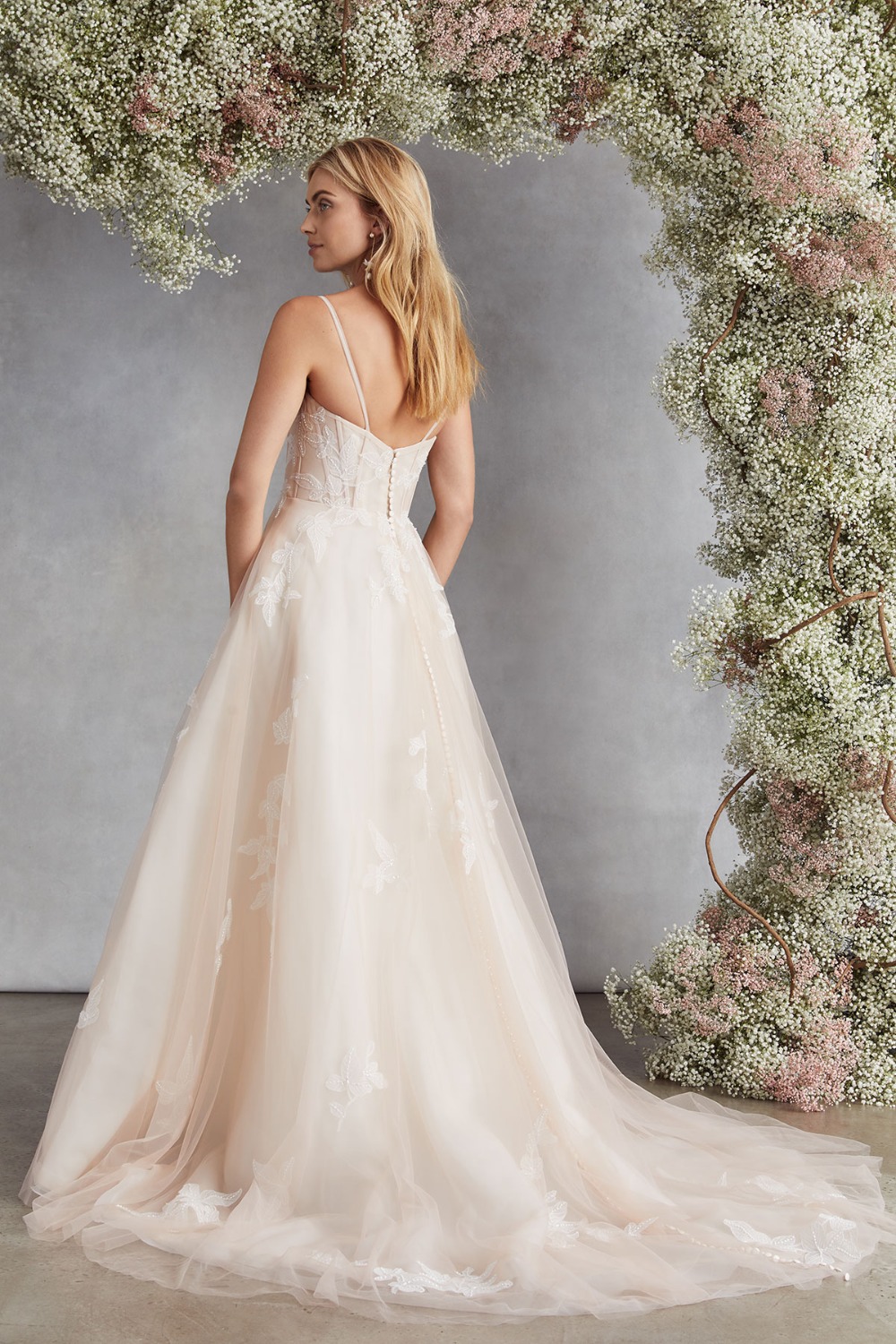 KF_F20_BELLA_20190916_KELLY_FAETANINI_05LOOKBOOK_0