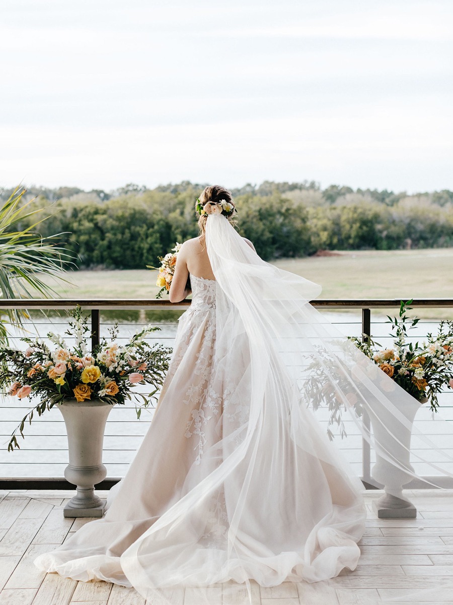 Luxury Lodge Wedding Ideas With Multiple Bridal Looks