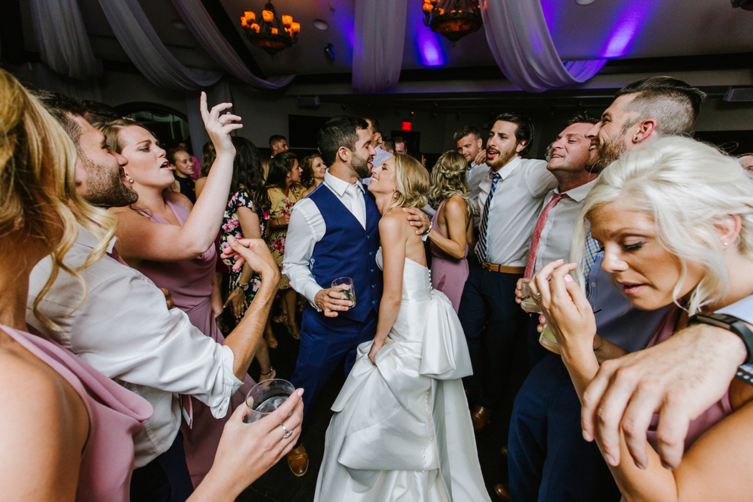 semi-pro-hockey-players-wedding