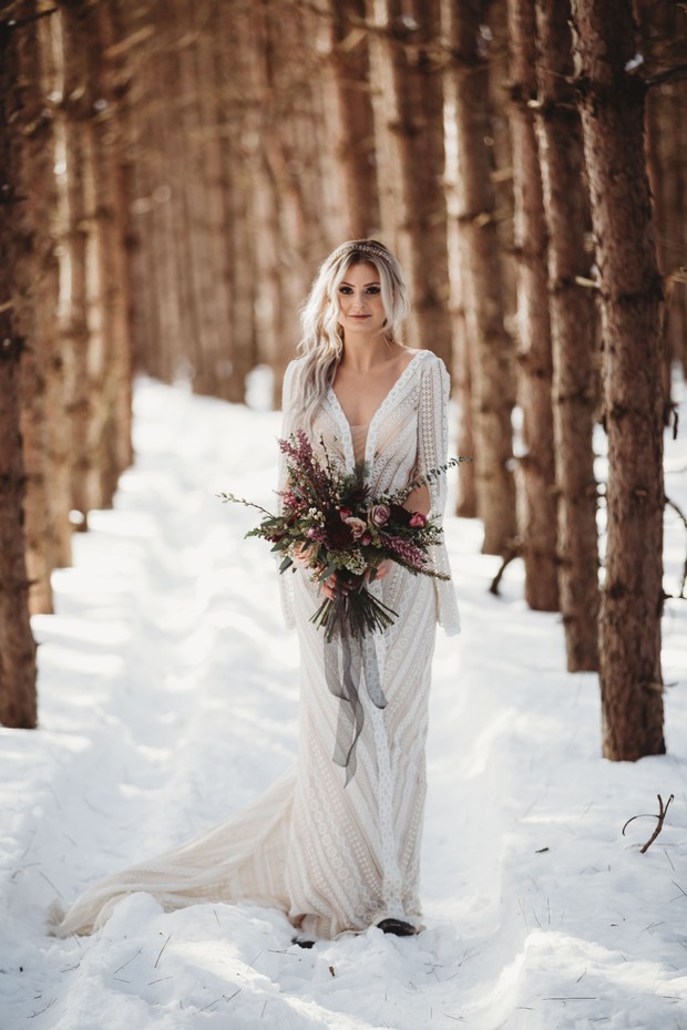 boho bridal style for your winter wedding day