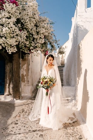 bridal portraits in Santorini