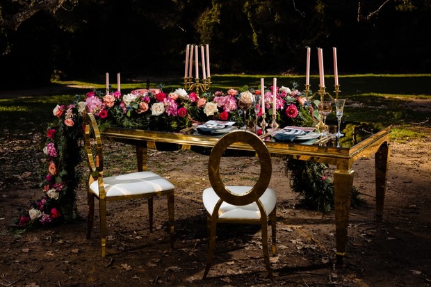gold table setting