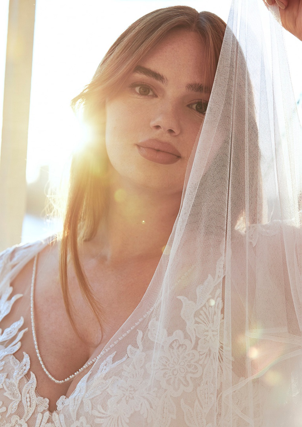 ASHLEY GRAHAM x PRONOVIAS_DEHAVEN-PLUS 4