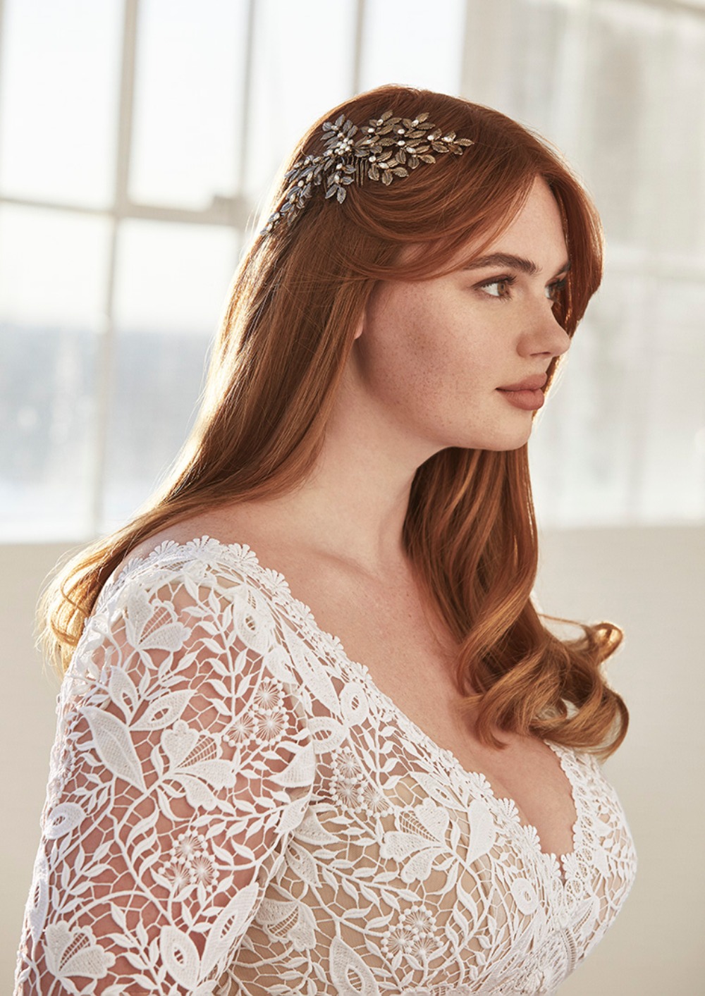 ASHLEY GRAHAM x PRONOVIAS_DUNAWAY-PLUS 3