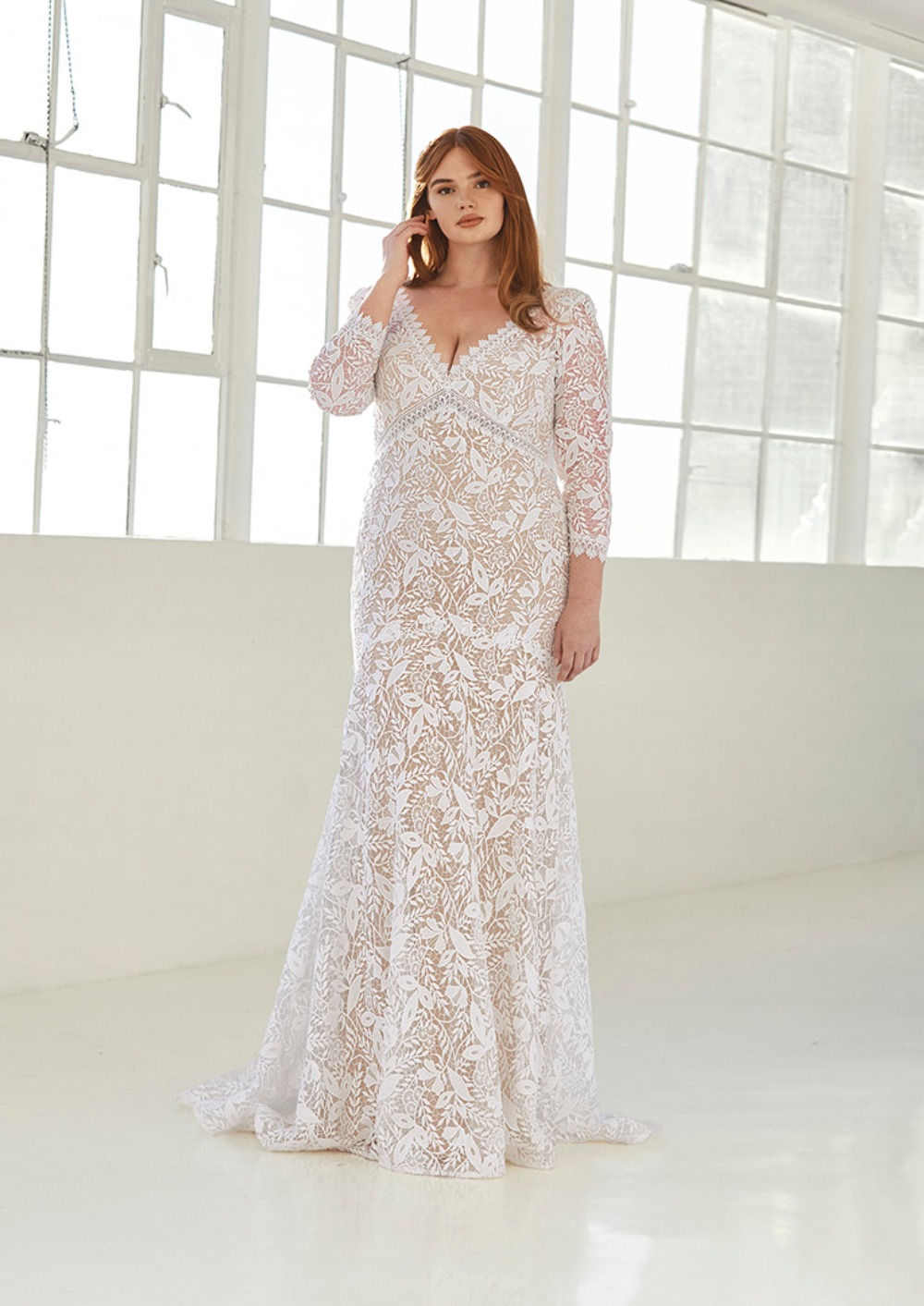 ASHLEY GRAHAM x PRONOVIAS_DUNAWAY-PLUS