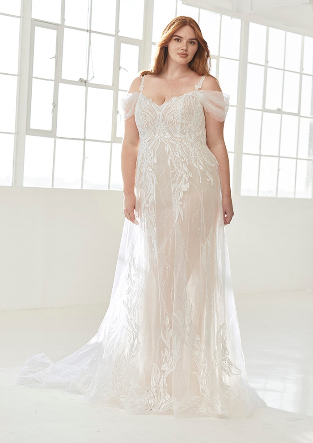 ASHLEY GRAHAM x PRONOVIAS_HUNTER-PLUS