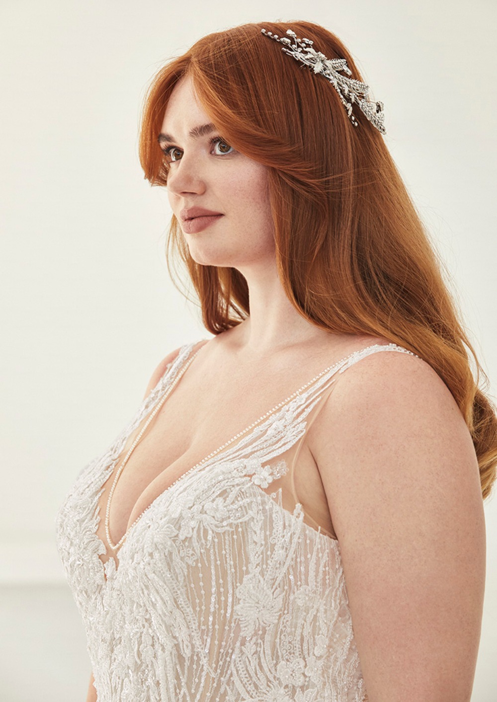 ASHLEY GRAHAM x PRONOVIAS_IRELAND-PLUS 3