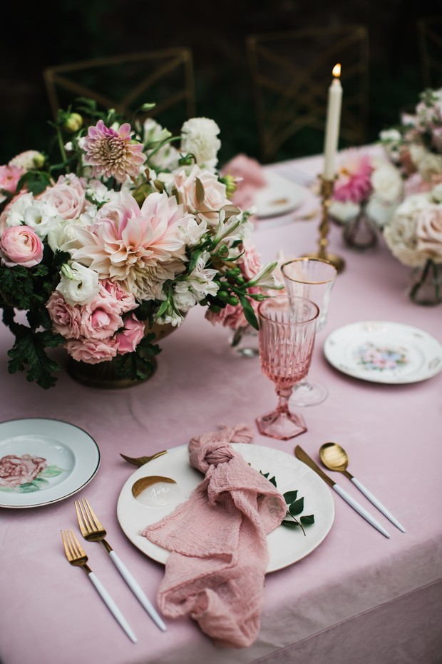 soft pink and gold wedding table decor