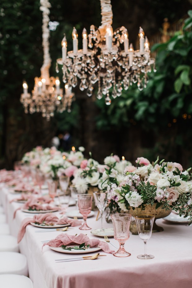 soft pink and gold wedding table decor for your glam tropical wedding