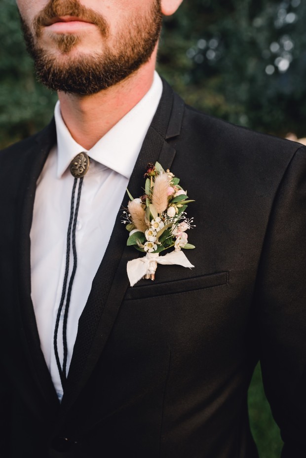wedding boutonniere for your fall wedding