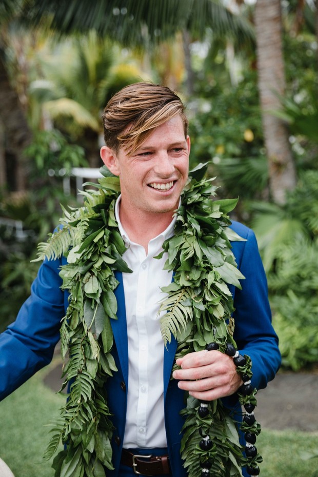 groom ready for Hawaii wedding