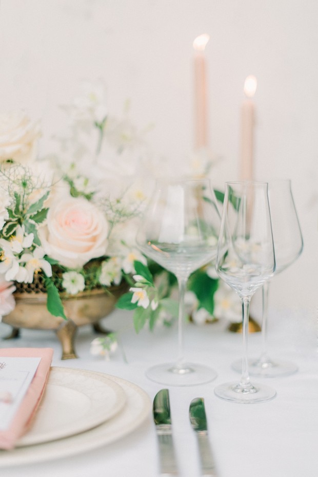 blush and white place setting