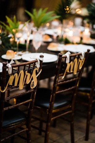 mr and mrs seat signs