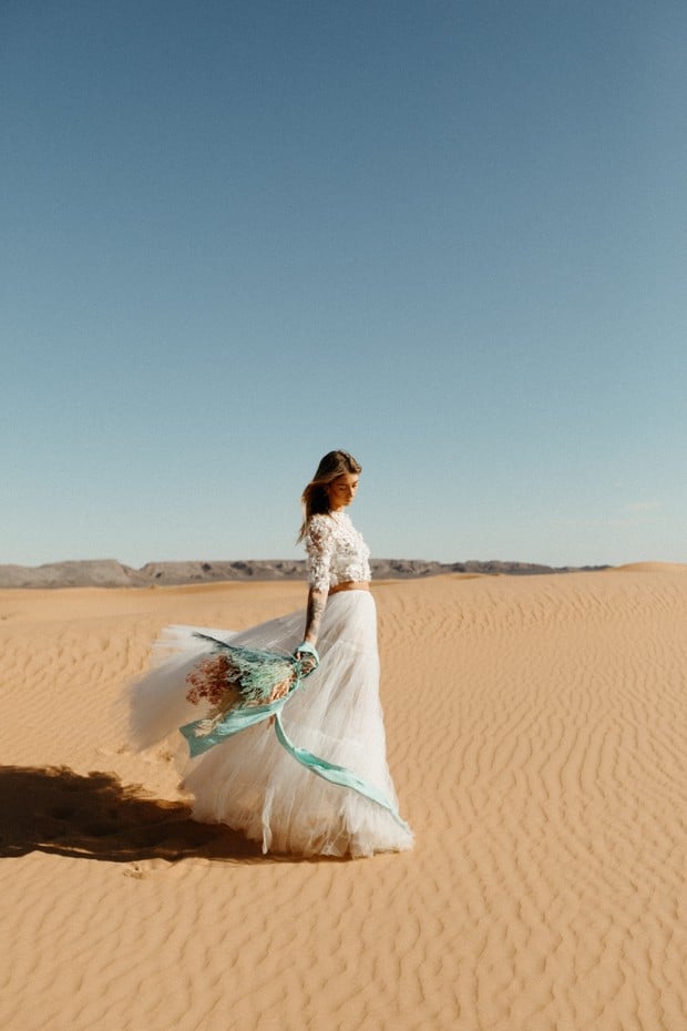 wedding look for your desert wedding