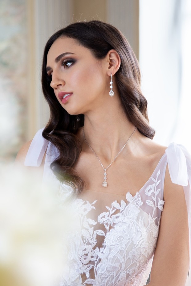 The Wedding Jewelry You Want to Have for Those Getting Ready Shots