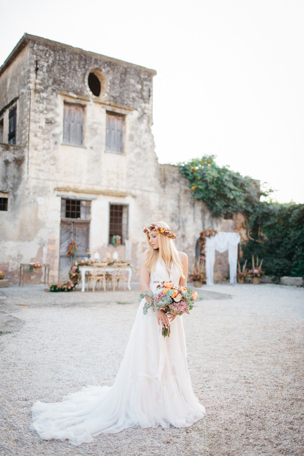 summer bride in Crete
