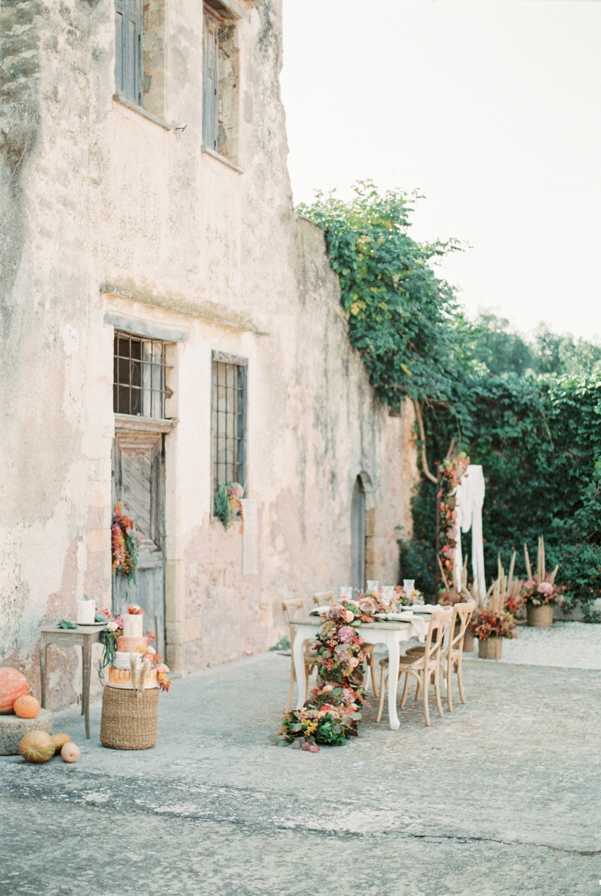late_summer_wedding_inspiration_in_crete