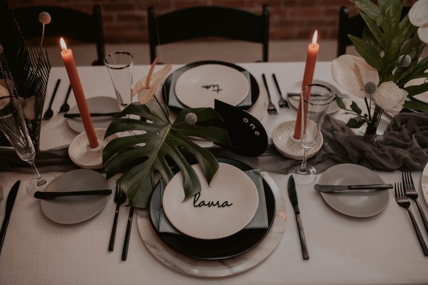 contemporary wedding place setting