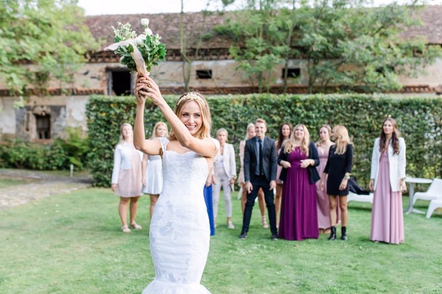wedding bouquet toss