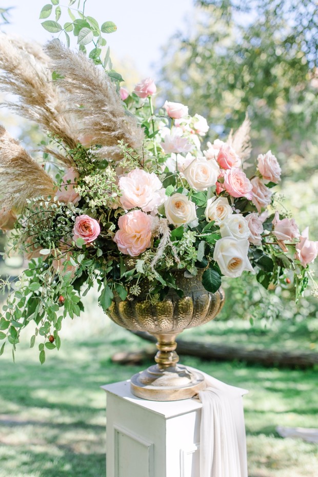 blush and ivory wedding flower decor