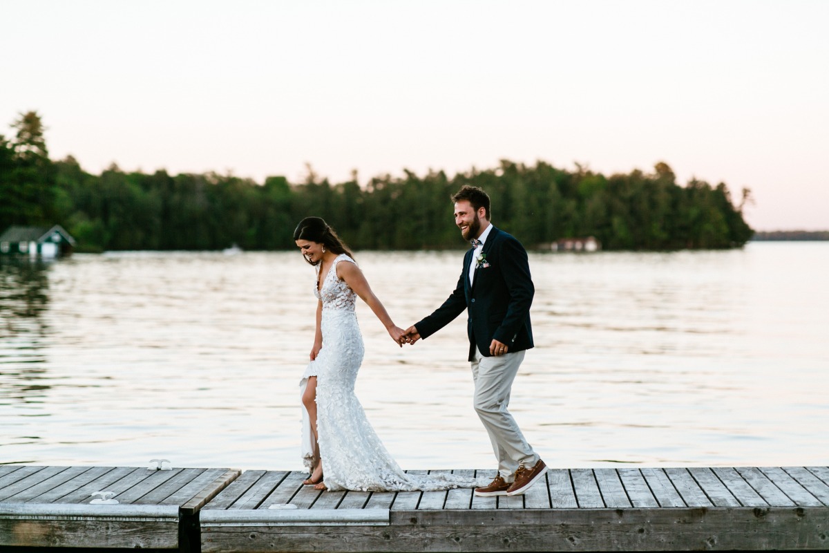 shannonrobbins_muskokasummerwedding1150