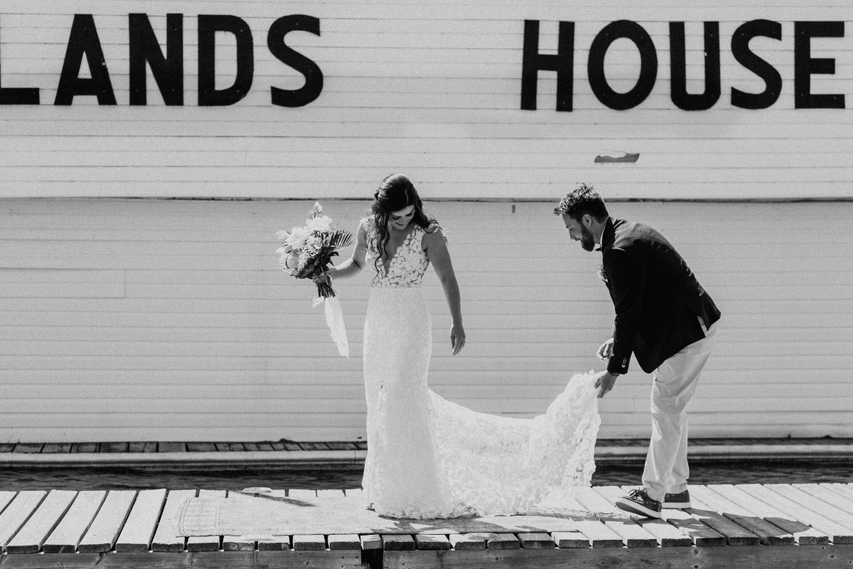 shannonrobbins_muskokasummerwedding1186
