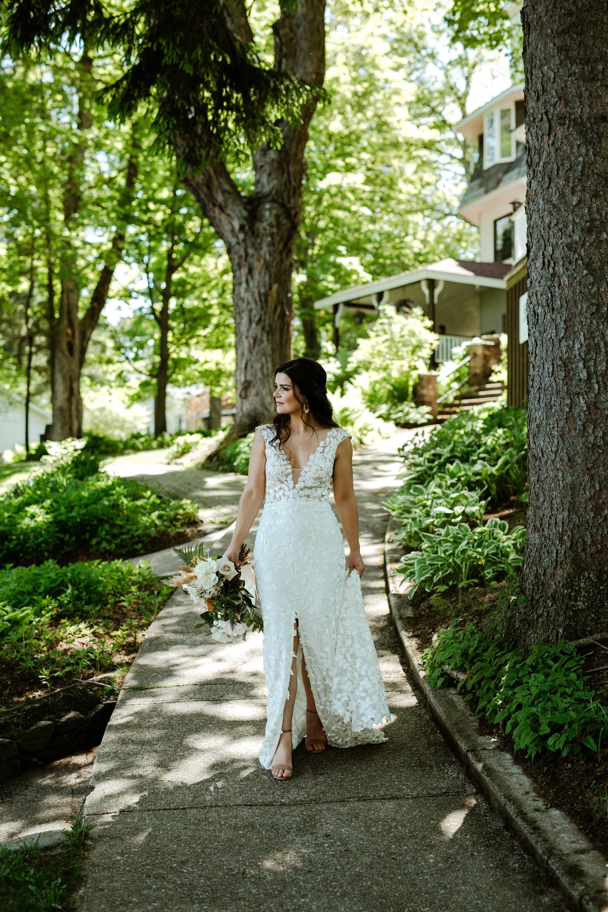 shannonrobbins_muskokasummerwedding1195