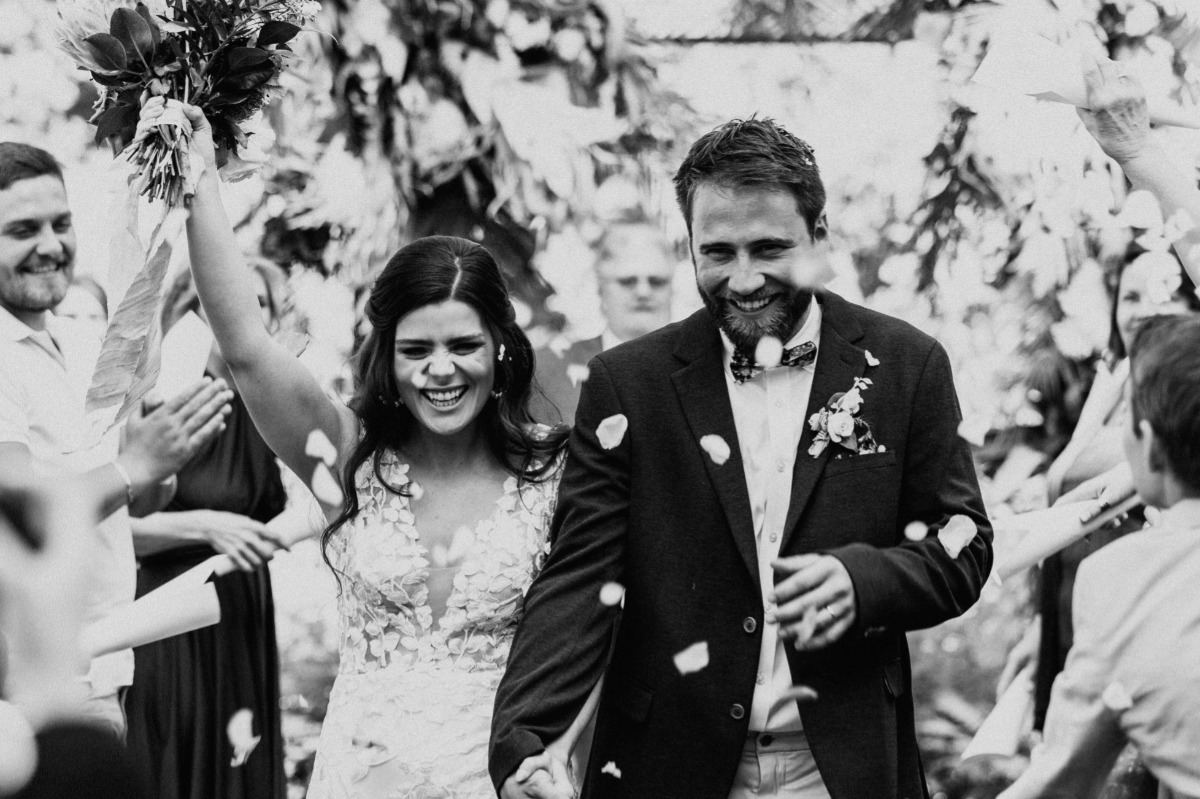 shannonrobbins_muskokasummerwedding1400
