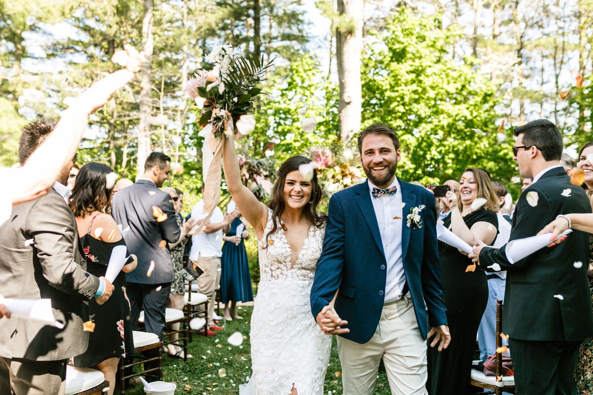 shannonrobbins_muskokasummerwedding1405