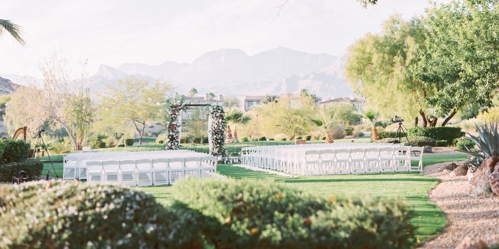 The Luckiest Couples Get Married at Red Rock Country Club In Vegas