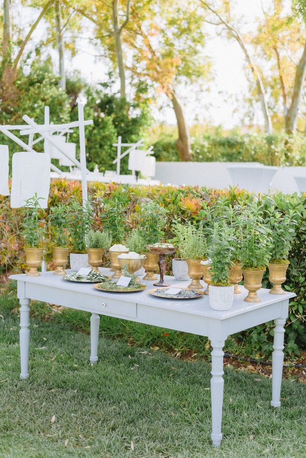 live wedding herbs