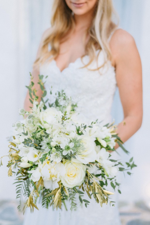 white and gold wedding bouquet